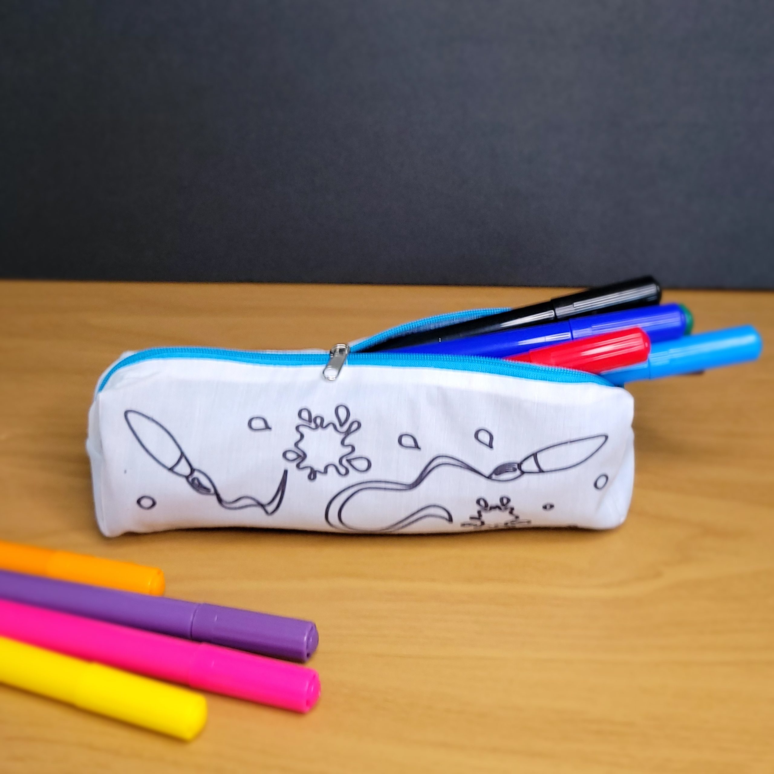 estojo para colorir lembrancinha presente feito a mão estojo para colorir lembrancinha presente feito a mão